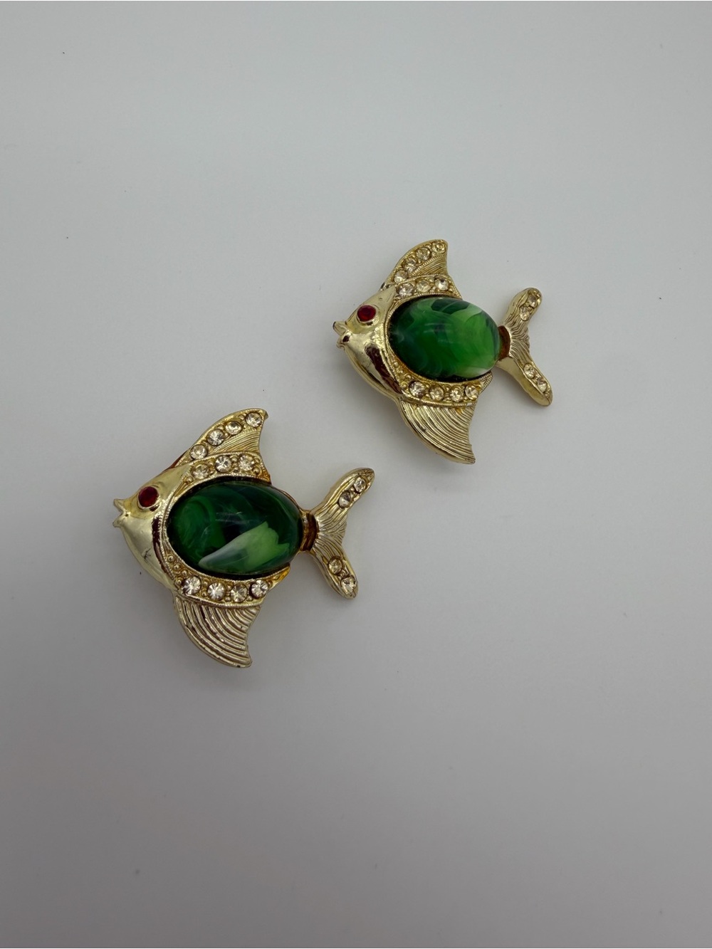 Vintage Green Glass Fish Brooch Set with Clear Rhinestones